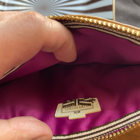 Henri Bendel wristlet